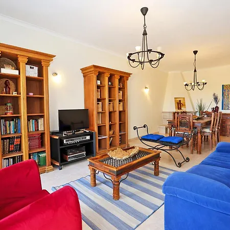 Apartment C25 - Town Center In *